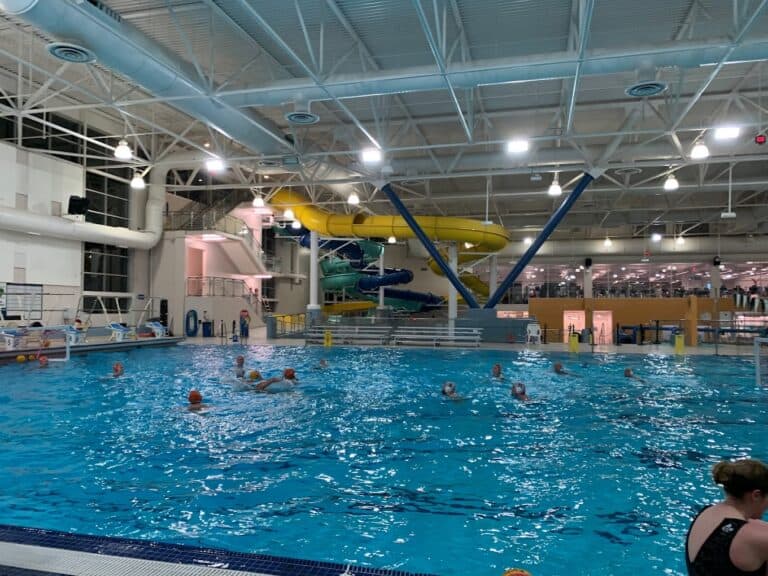 H2O adventure + fitness centre pool